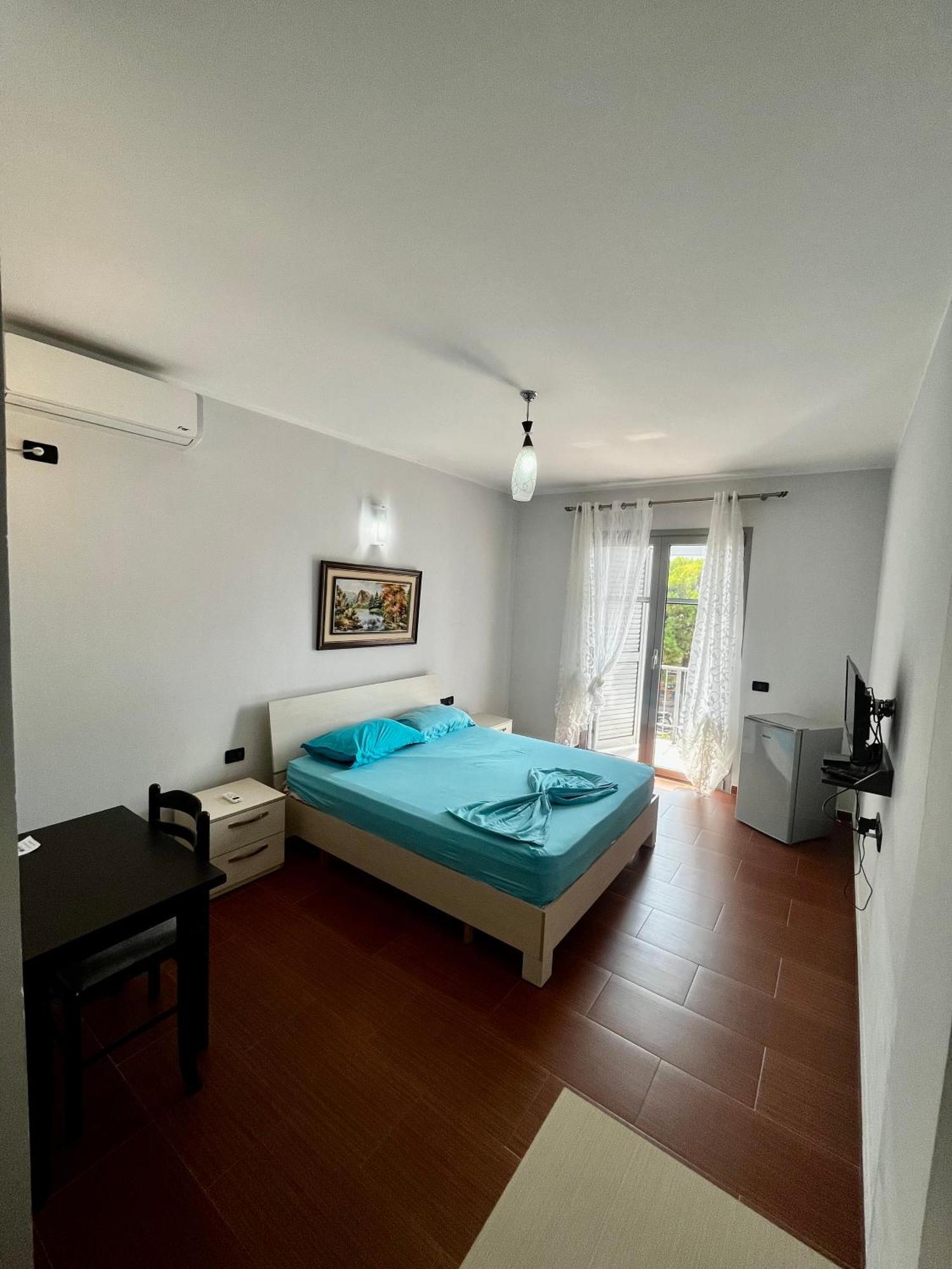 H&A Guest House Divjake Buitenkant foto